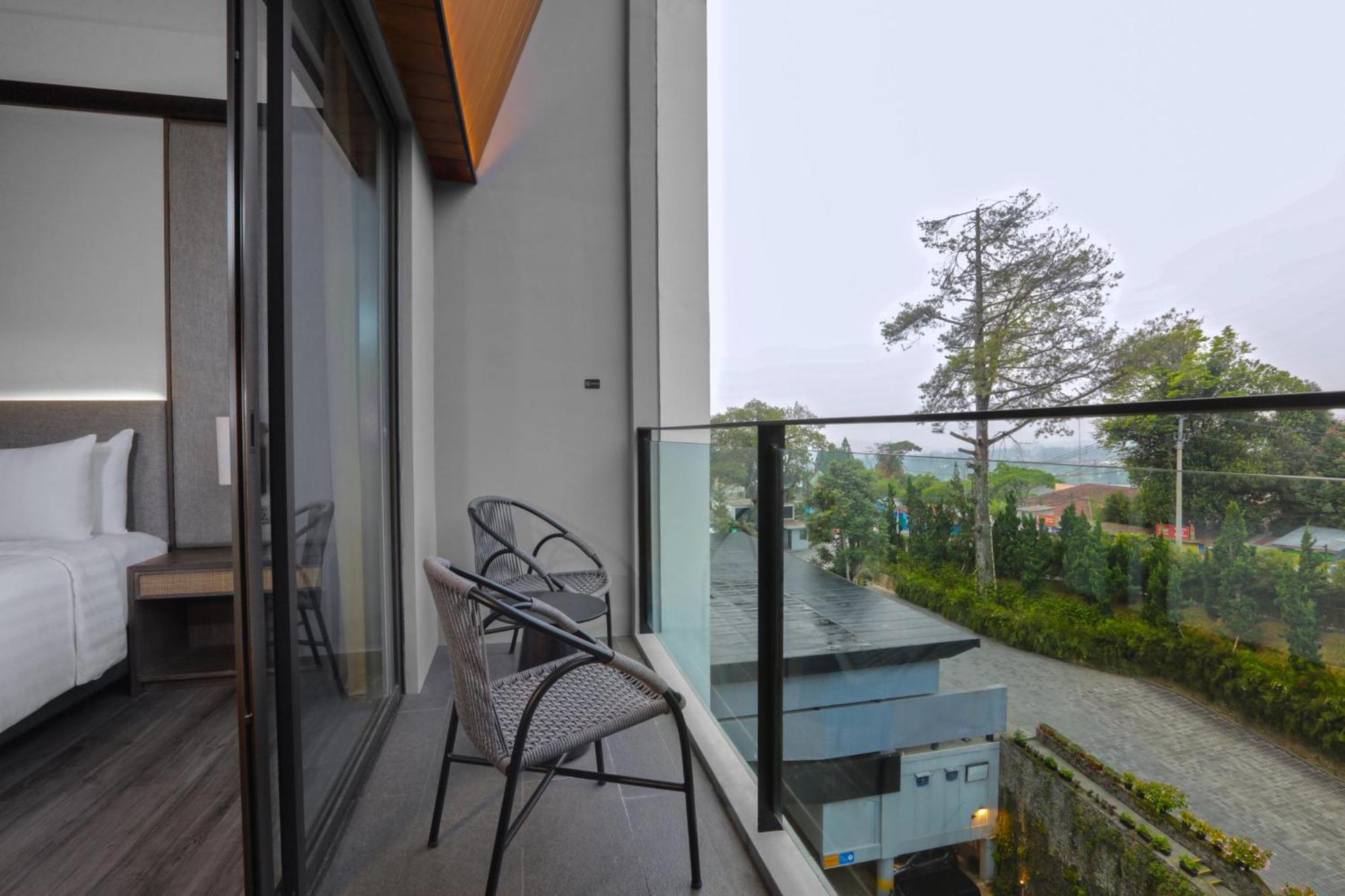 Grand Aston Puncak Hotel & Resort Ciseureuh Exterior foto